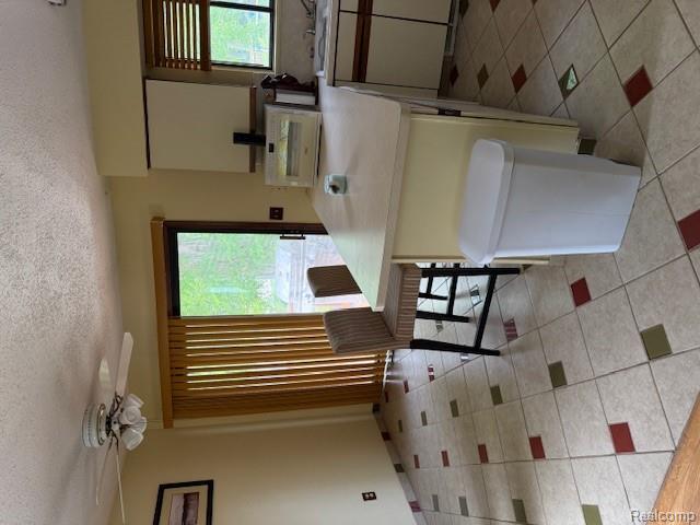 5496 Elizabeth Lake Road Waterford, MI 48327 - Photo 10 of 37 Gallery Image 10