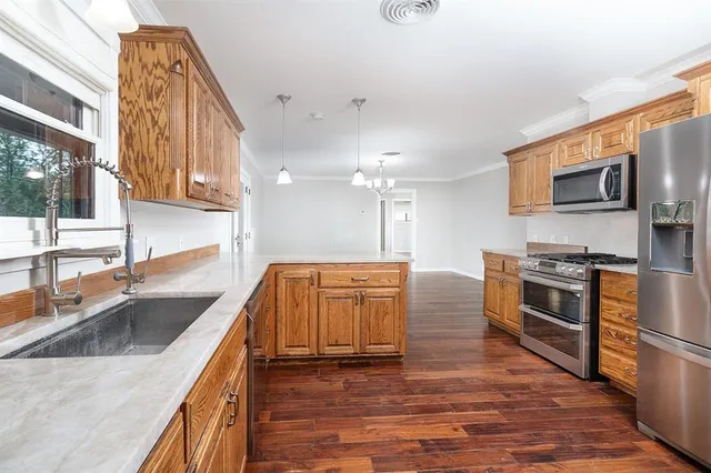 $275,000 | 2103 South High Street, Brady, TX 76825