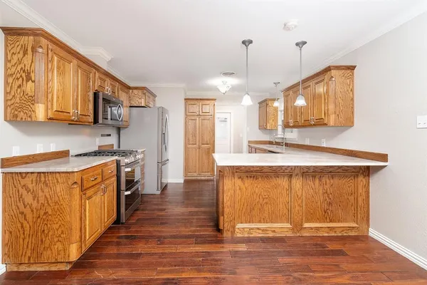 $275,000 | 2103 South High Street, Brady, TX 76825