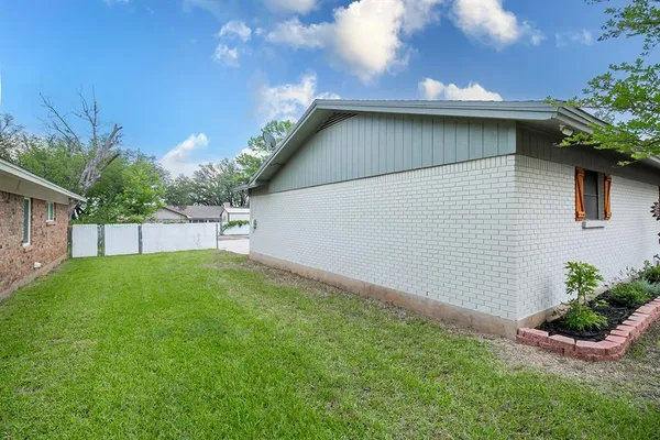$275,000 | 2103 South High Street, Brady, TX 76825