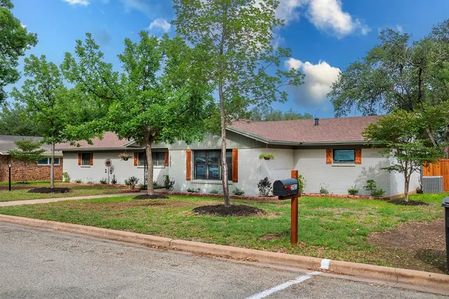 $275,000 | 2103 South High Street, Brady, TX 76825