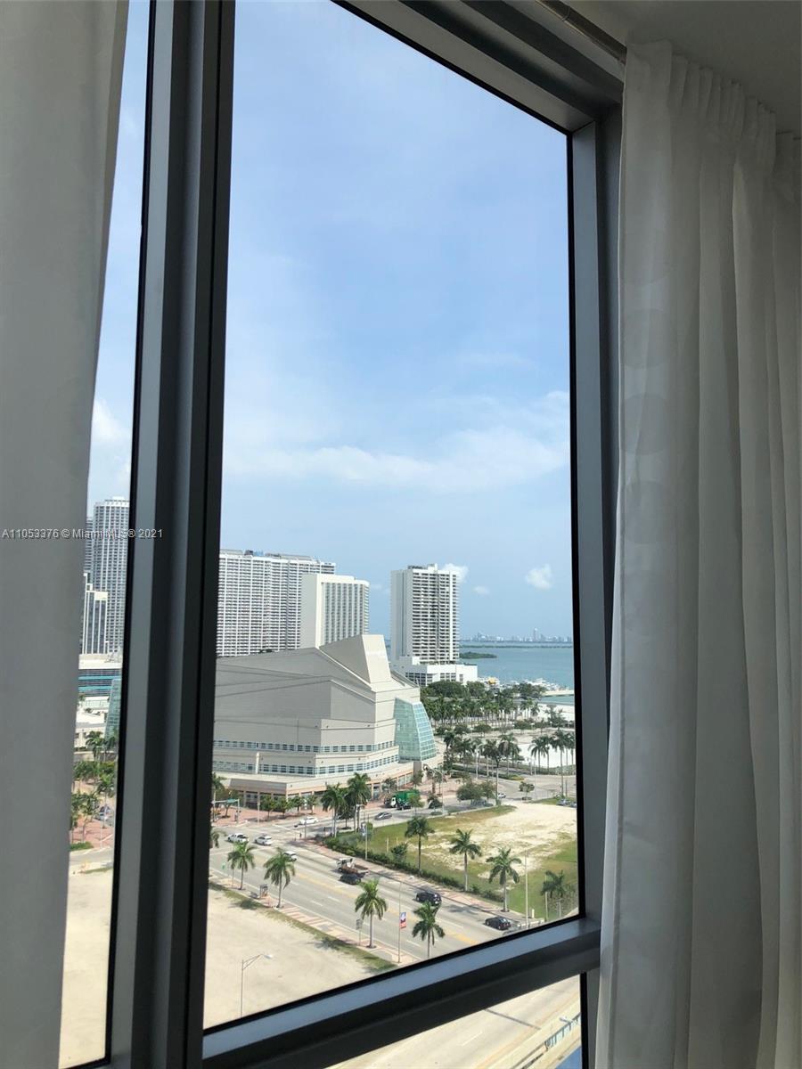 1100 Biscayne Boulevard, Unit 1505 Miami, FL 33132 - Photo 11 of 15 a view of sky from window