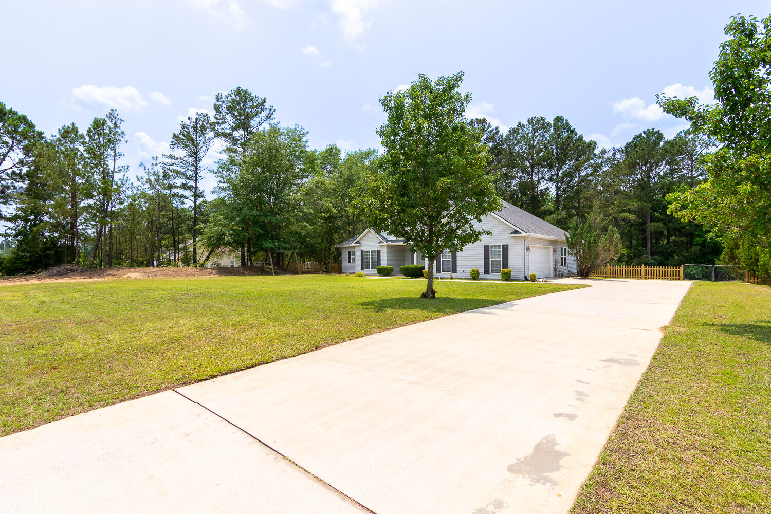 219 Devonshire Drive Thomson, GA 30824 - Photo 2 of 39 219 Devonshire-MLS-2