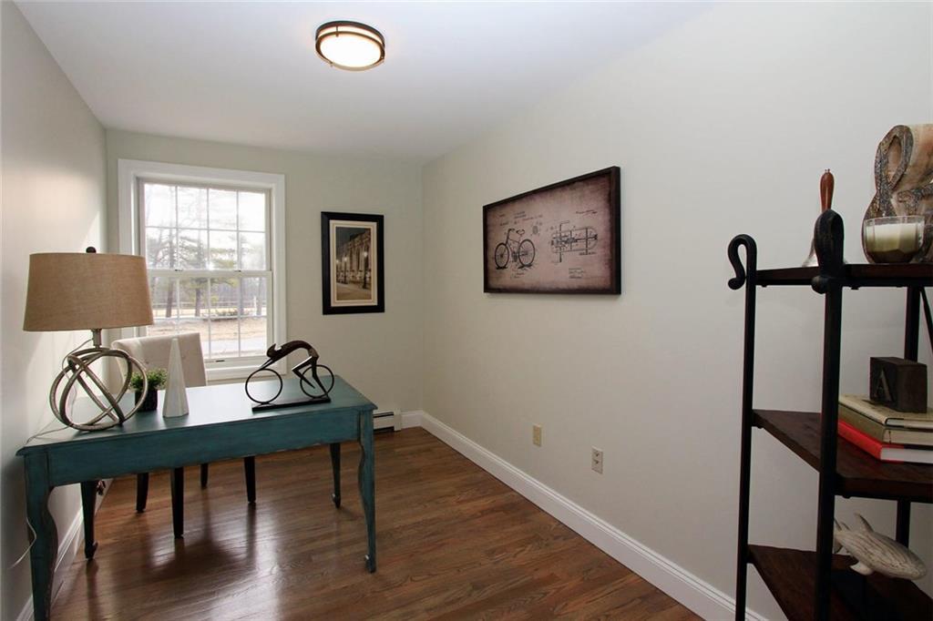 134 Mountain Road Falmouth, ME 04105 - Photo 14 of 35 Photo