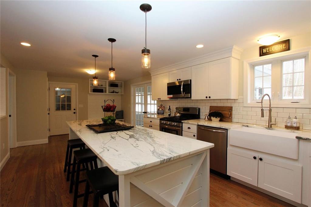 134 Mountain Road Falmouth, ME 04105 - Photo 5 of 35 Photo