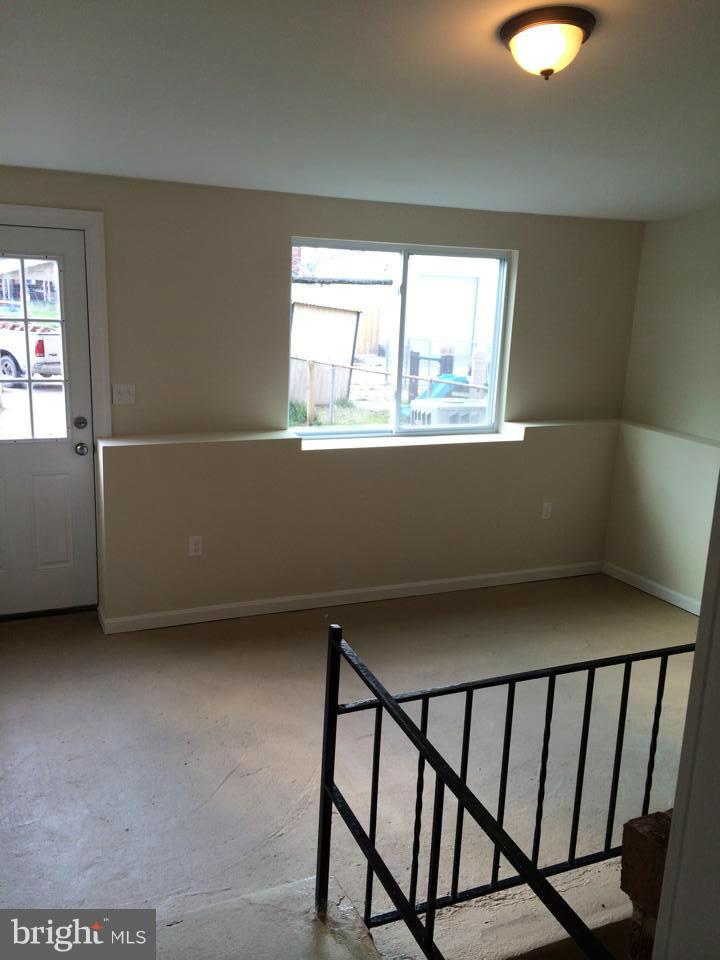 1744 Melbourne Road Baltimore, MD 21222 - Photo 11 of 13 Interior (General)