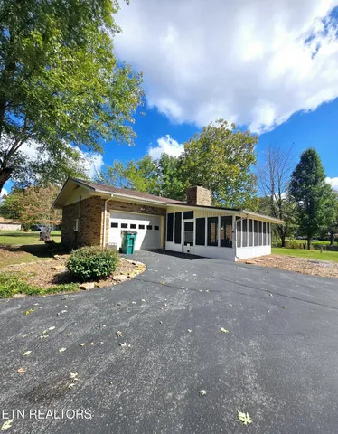 $375,000 | 109 Parkway Lane, Crossville, TN 38572