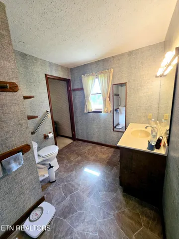 $375,000 | 109 Parkway Lane, Crossville, TN 38572