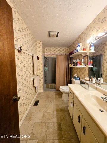 $375,000 | 109 Parkway Lane, Crossville, TN 38572