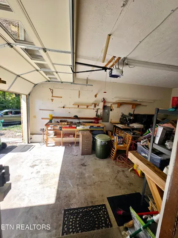 $375,000 | 109 Parkway Lane, Crossville, TN 38572