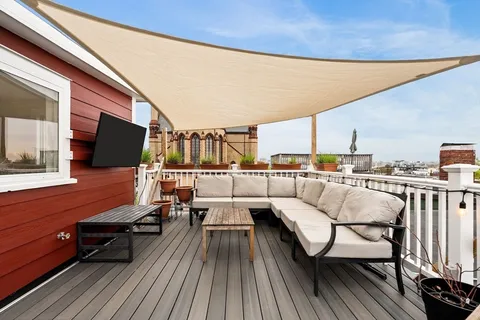 $1,290,000 | 133 I Street, Unit 3, Boston, MA 02127