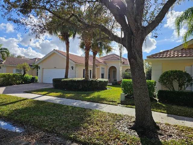$2,975 | 8984 Southeast Hawks Nest Court, Hobe Sound, FL 33455