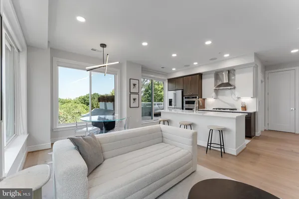 $5,175 | 635 Slaters Lane, Unit 306, Alexandria, VA 22314