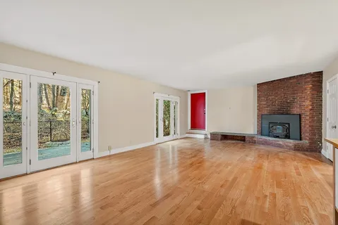 $1,095,000 | 379 Concord Road, Unit 1&2, Sudbury, MA 01776