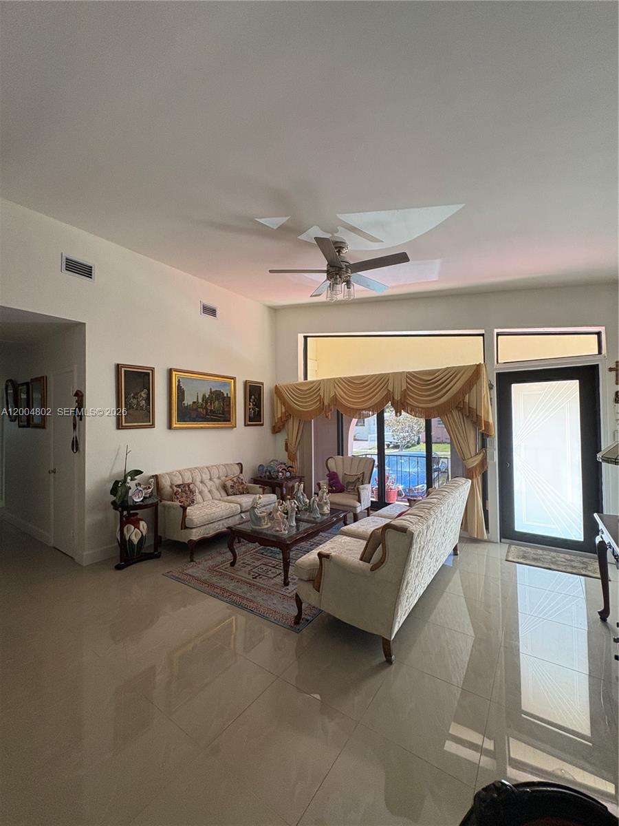 8581 Southwest 29th Street Miami, FL 33155 - Photo 3 of 18