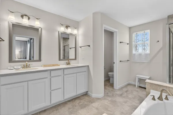 $680,000 | 2204 Weatherbee Lane, Naperville, IL 60563