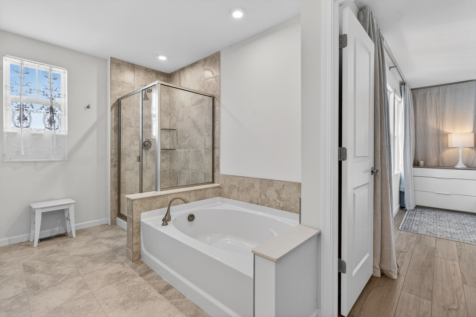 2204 Weatherbee Lane Naperville, IL 60563 - Photo 18 of 34