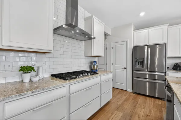 $680,000 | 2204 Weatherbee Lane, Naperville, IL 60563