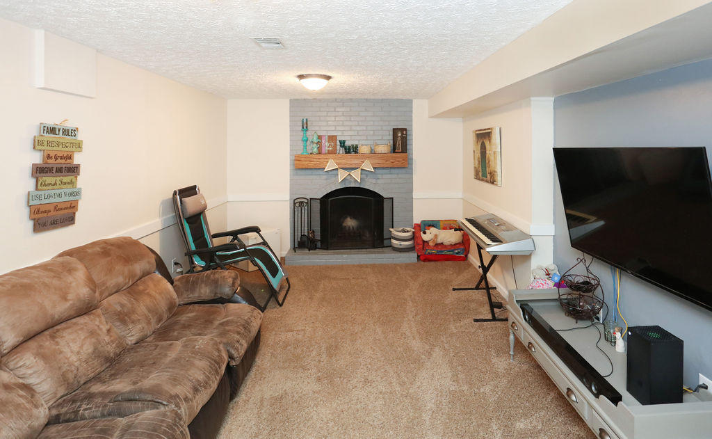 215 Holiday Road Winchester, KY 40391 - Photo 25 of 39 0V6A2541
