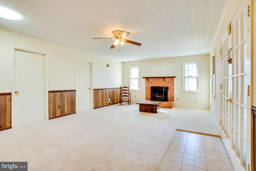 5511 Heming Avenue Springfield, VA 22151 - Photo 11 of 30 Family Room