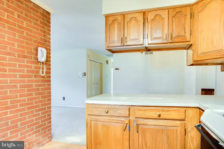 5511 Heming Avenue Springfield, VA 22151 - Photo 8 of 30 Kitchen