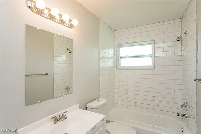 $2,035 | 604 Shamrock Boulevard, Venice, FL 34293