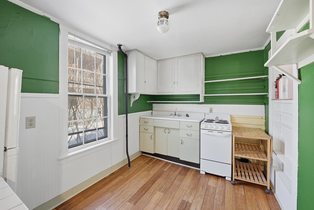98 Conway Street Greenfield, MA 01301 - Photo 30 of 41
