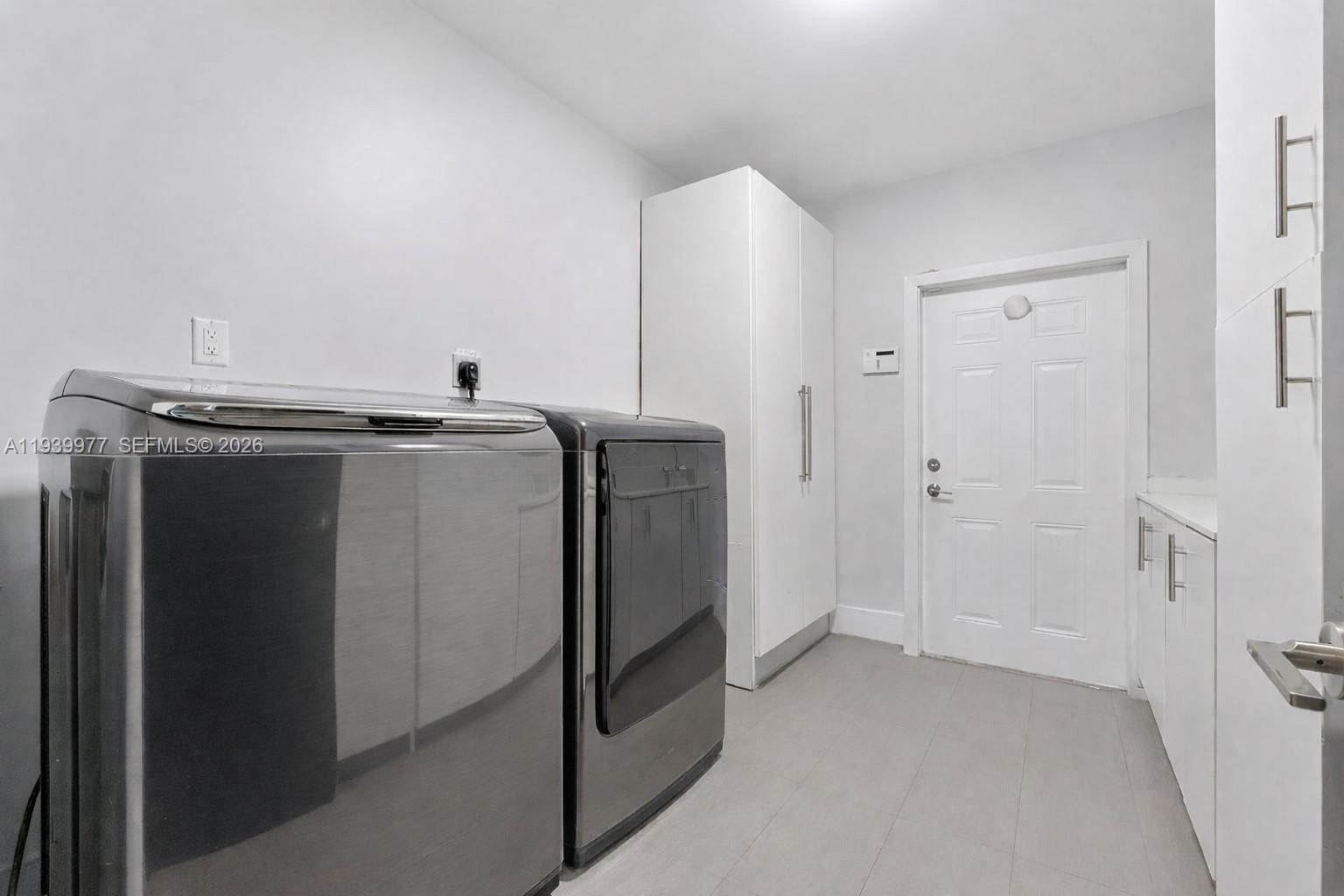 8363 Southwest 98th Street Miami, FL 33156 - Photo 34 of 43