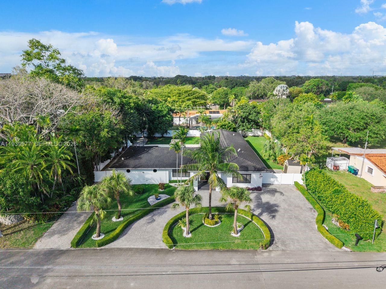 8363 Southwest 98th Street Miami, FL 33156 - Photo 41 of 43