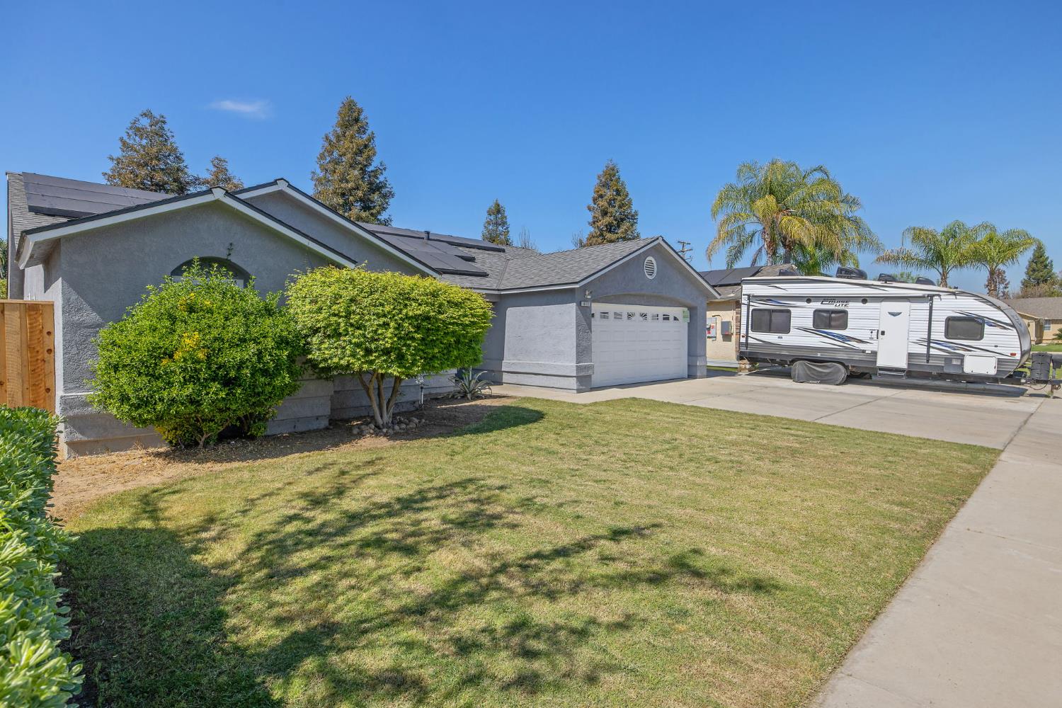 517 Tucker Sanger, CA 93657 - Photo 3 of 31