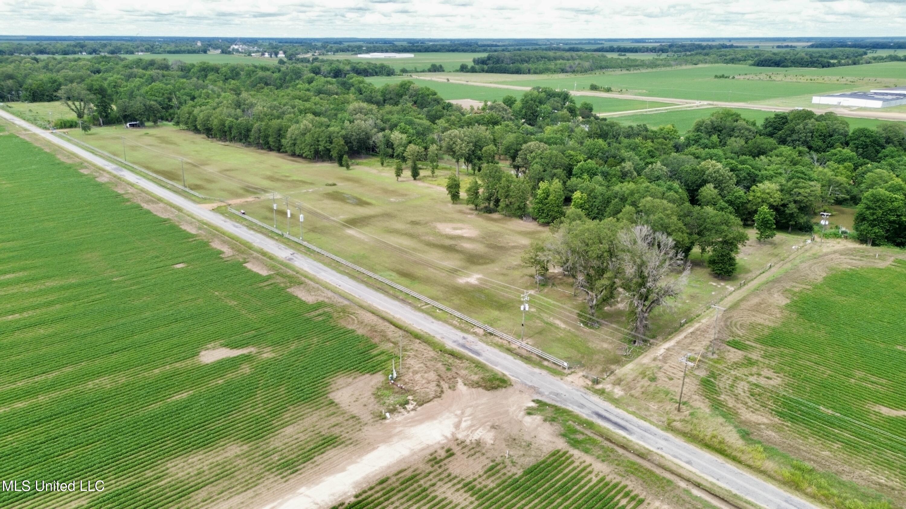 dji_fly_20250526_184124_259_174852467737