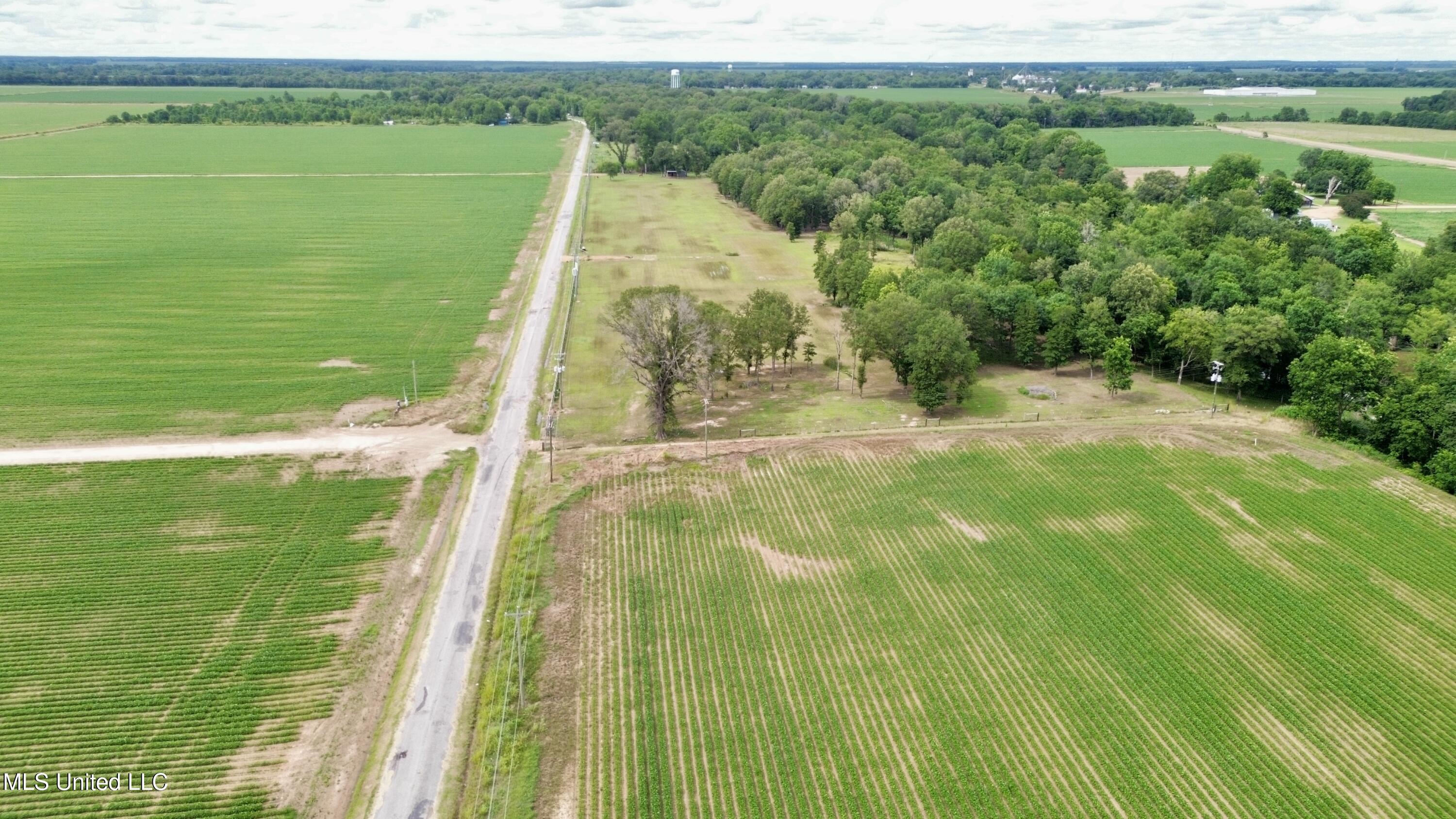 Blue Lake Road Drew, MS 38737 - Photo 8 of 23 dji_fly_20250526_184146_260_174852467677