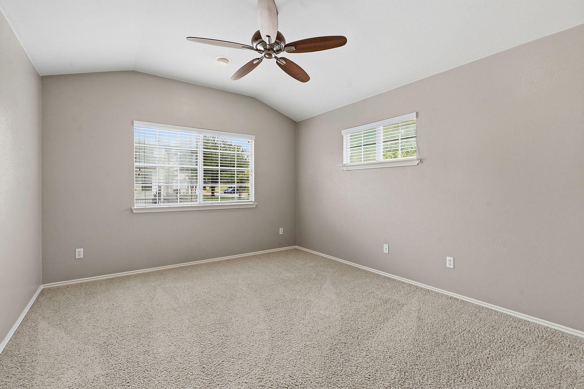 1900 Scofield Ridge Parkway, Unit 3002 Austin, TX 78727 - Photo 11 of 23 a view of an empty room with a window