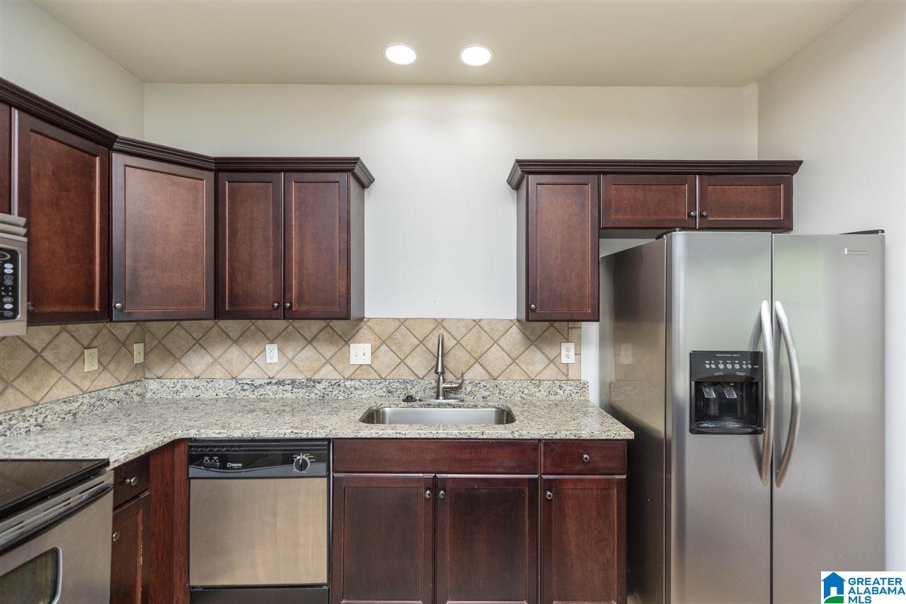 1004 Riviera Drive Calera, AL 35040 - Photo 11 of 38