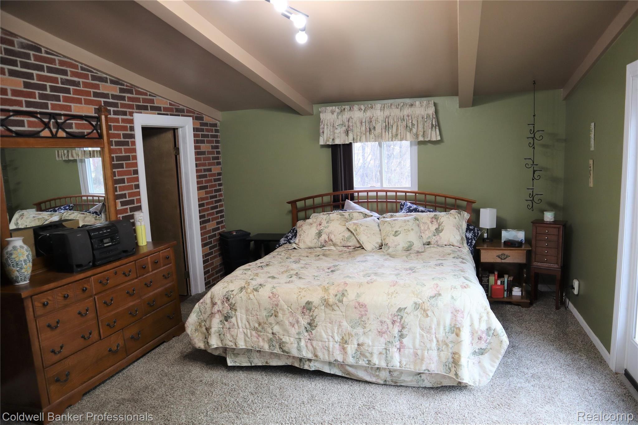 8075 South Eston Road Clarkston, MI 48348 - Photo 25 of 47 Master Bedroom