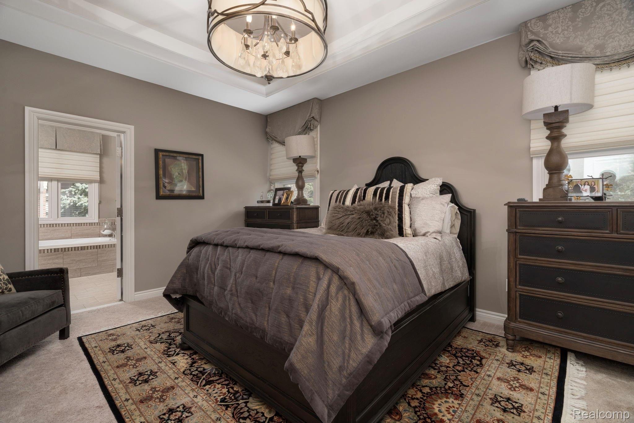 2667 Monarch Court Rochester, MI 48306 - Photo 29 of 55 29-web-or-mls-2667-Monarch-Ct-29.jpg