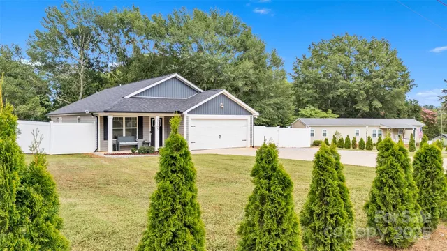 $330,000 | 3165 Spencer Road Northeast, Conover, NC 28613