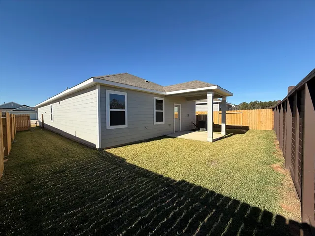 a front view of house with yard
