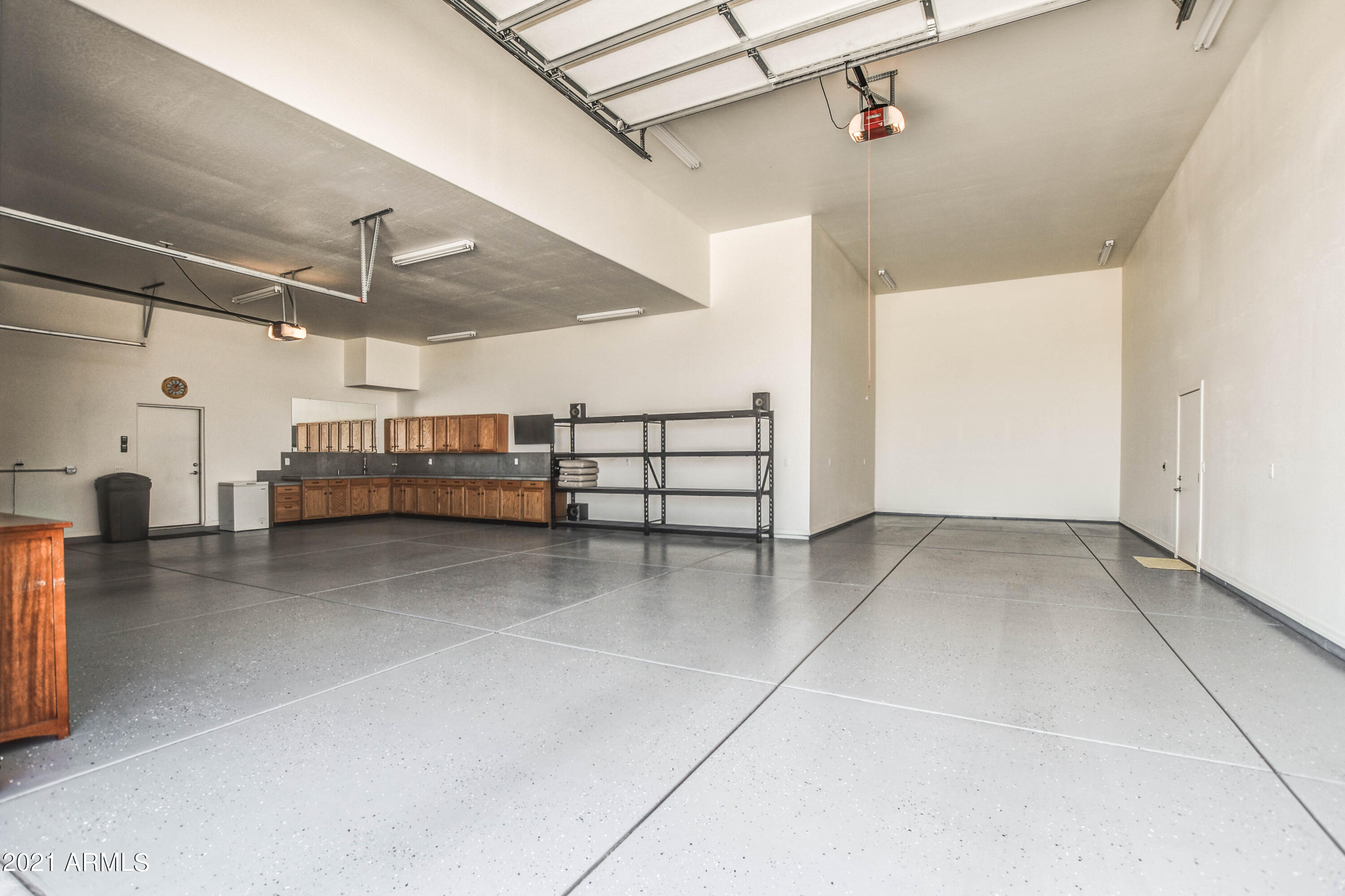 920 North Vista Road Apache Junction, AZ 85119 - Photo 39 of 46 GARAGE 1