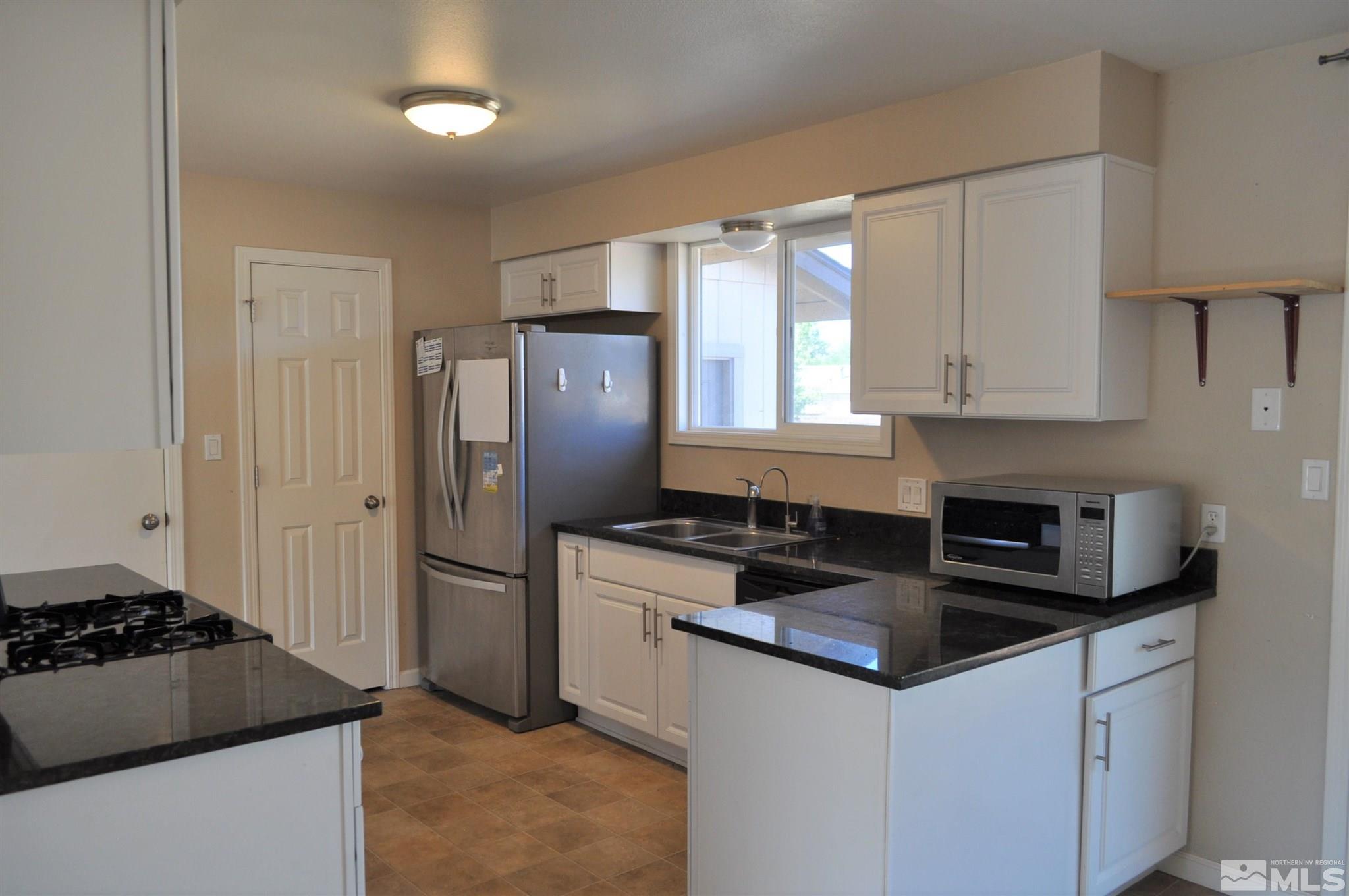 3910 Peregrine Circle Reno, NV 89508 - Photo 2 of 9 Photo 2