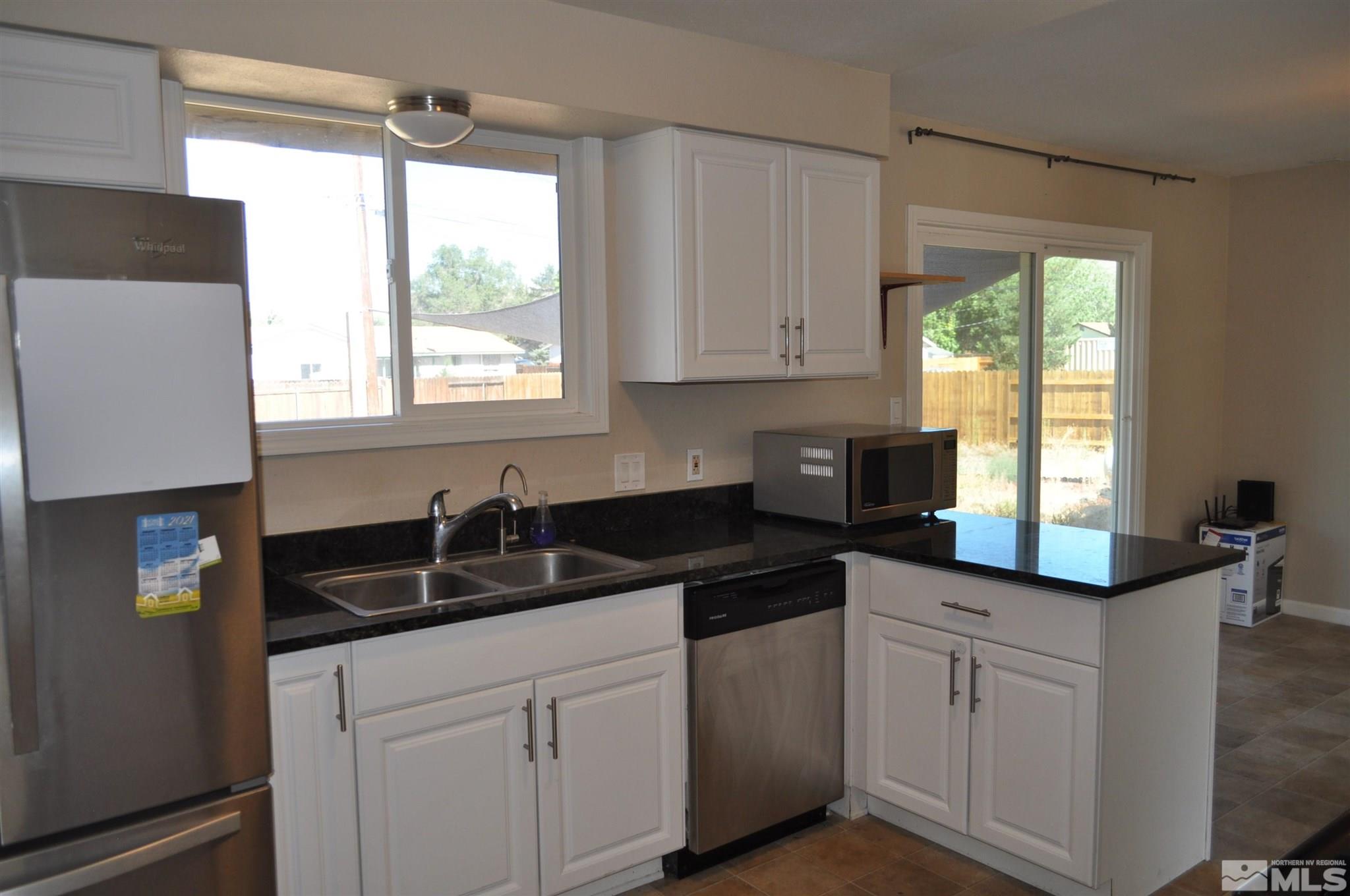 3910 Peregrine Circle Reno, NV 89508 - Photo 3 of 9 Photo 3