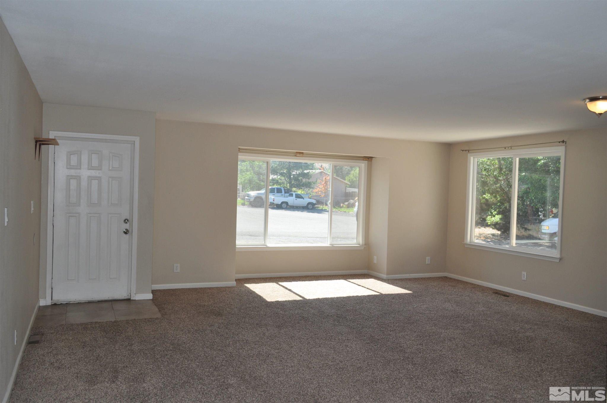 3910 Peregrine Circle Reno, NV 89508 - Photo 4 of 9 Photo 4