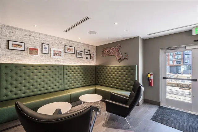 $3,400 | 45 Lewis Street, Unit 305, Boston, MA 02128