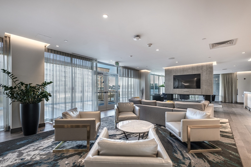 45 Lewis Street, Unit 305 Boston, MA 02128 - Photo 19 of 41