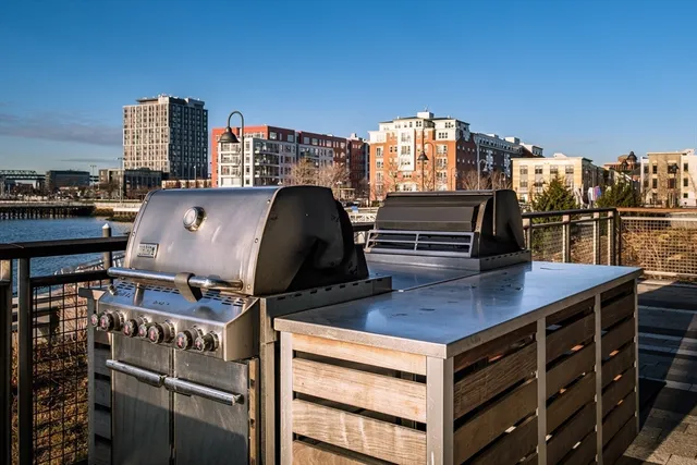 $3,400 | 45 Lewis Street, Unit 305, Boston, MA 02128