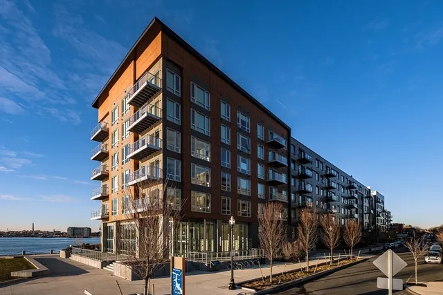 $3,400 | 45 Lewis Street, Unit 305, Boston, MA 02128