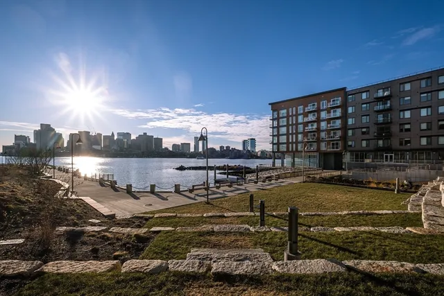 $3,400 | 45 Lewis Street, Unit 305, Boston, MA 02128