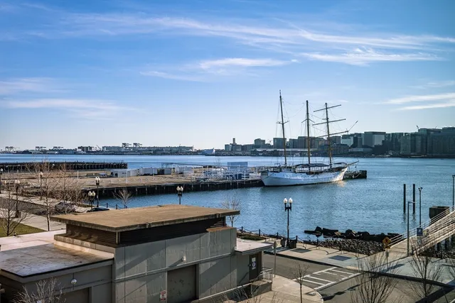 $3,400 | 45 Lewis Street, Unit 305, Boston, MA 02128