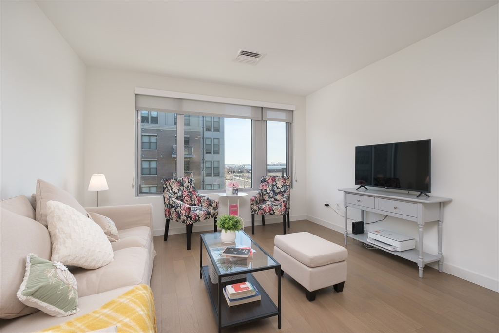 45 Lewis Street, Unit 305 Boston, MA 02128 - Photo 5 of 41