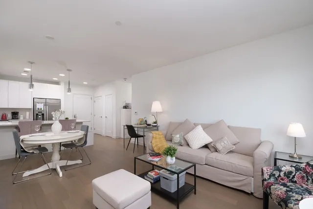 $3,400 | 45 Lewis Street, Unit 305, Boston, MA 02128